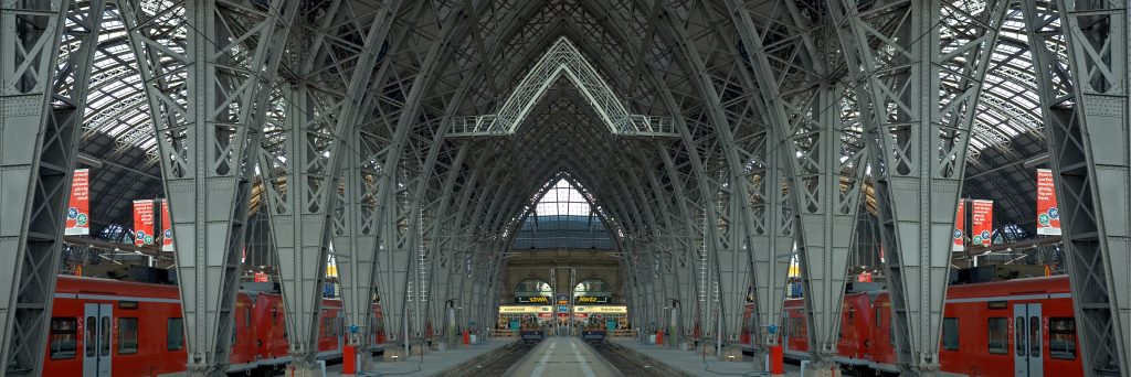 Bahnhof-24
